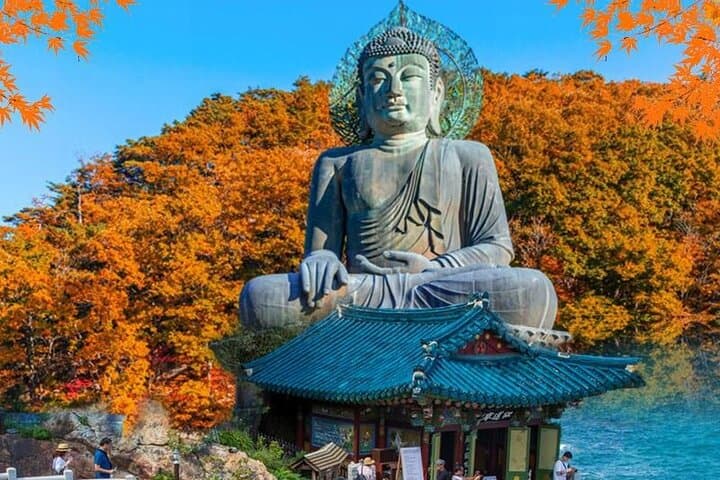 Seorak and Naksansa Day Trip from Seoul: Fall Peaks and Coastal Temple Views photo 4