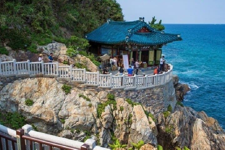 Seorak and Naksansa Day Trip from Seoul: Fall Peaks and Coastal Temple Views photo 3