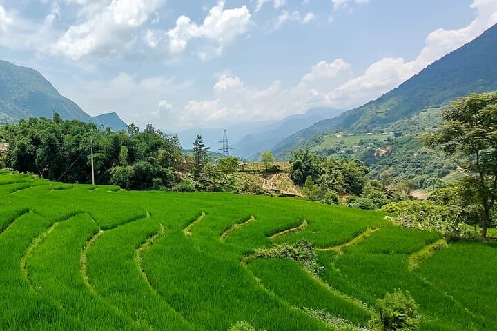 Sapa Private 2-Day Waterfalls, Villages & Hidden-Gems Tour photo 2