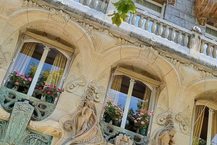 Paris Vintage Sidecar Tour: 2-Hour Private Harley Ride with Champagne photo 4