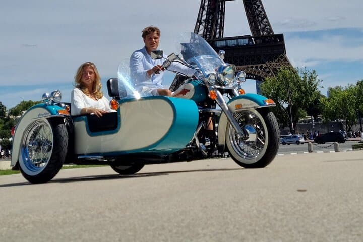Paris Vintage Sidecar Tour: 2-Hour Private Harley Ride with Champagne photo 5
