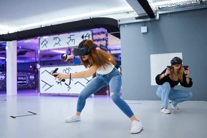 Cologne Virtual Reality Escape Game: Immersive Hour-Long Adventures Near the Rhine