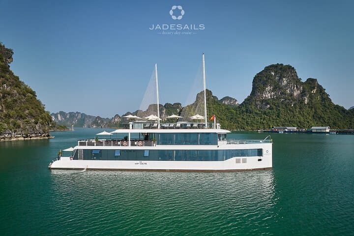 Jade Sails Day Cruise in Lan Ha Bay: Kayaking, Caves & Luxury photo 3
