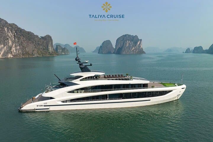 Luxury Day Cruise in Halong & Lan Ha Bay with Gourmet Lunch