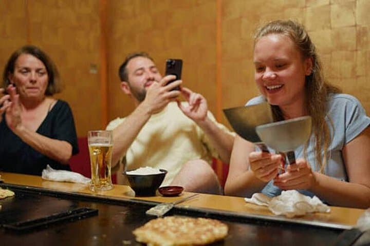 Private Full-Day Osaka Food Tour: Customized Culinary & Nightlife Experience with Car and Guide