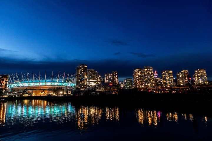 Amazing Bar Crawl in Vancouver BC — App-Led Scavenger Hunt Through Downtown & Gastown photo 2