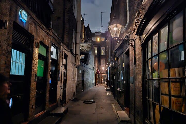 London Christmas Lights Walking Tour — Regent Street, Covent Garden & Holiday Markets photo 3