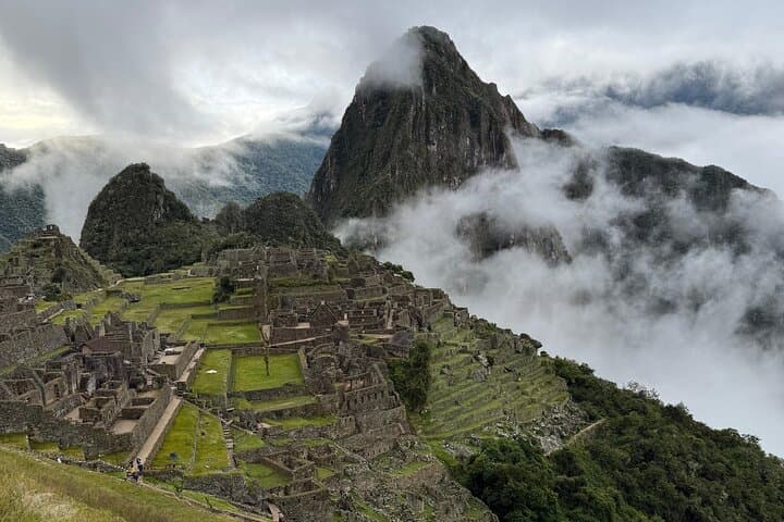 8-Day Peru Adventure: Lima, Paracas & Nazca to Machu Picchu