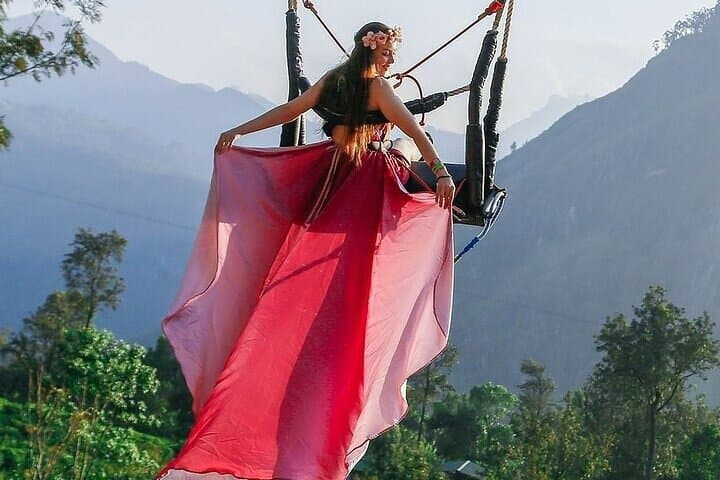Ella Swing: Cliffside Swing Above Tea Plantations in Ella, Sri Lanka photo 2