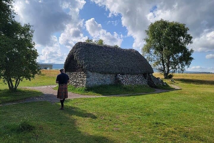 Private Loch Ness, Culloden, Clava & Urquhart Castle Tour from Inverness