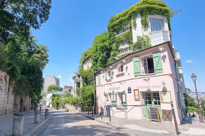 Paris Vintage Sidecar Tour: 3-Hour Private Champagne Ride from Moulin Rouge photo 6