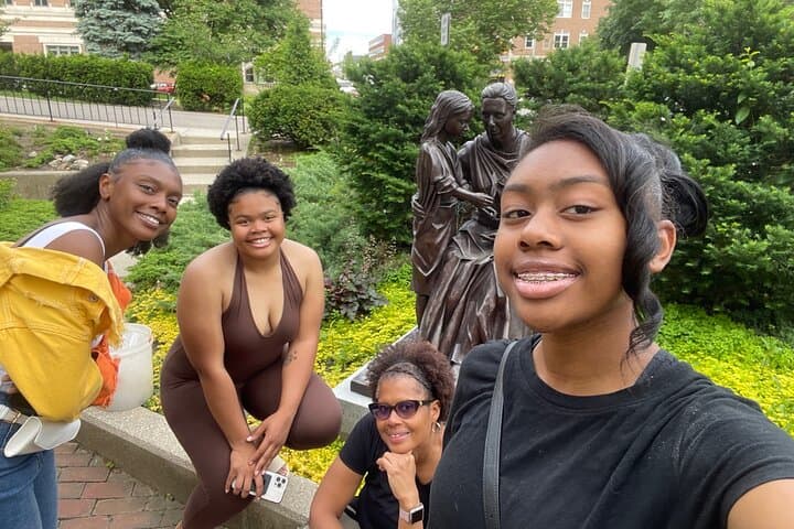 Ann Arbor Scavenger Hunt: Interactive Self-Guided Walking Tour