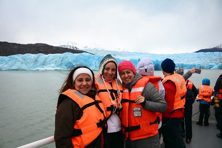 Navigating Grey Glacier: A 3-Hour Fjord Journey from Puerto Natales photo 2