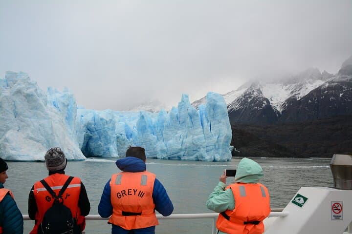 Navigating Grey Glacier: A 3-Hour Fjord Journey from Puerto Natales photo 5
