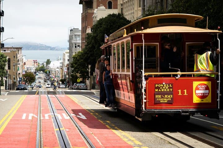 San Francisco Cable Car Audio Tour: Unlimited Rides & Pier 39 Meal Voucher photo 3