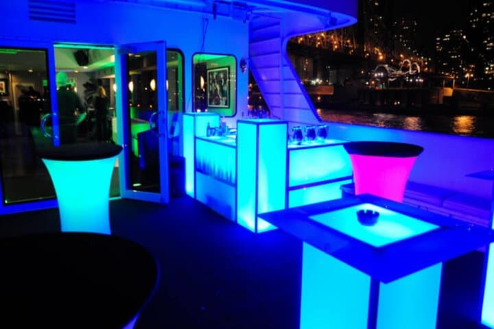 NYC Cloud 9 IV New Year's Eve Cruise — Fireworks, Open Bar & Five-Course Buffet photo 4