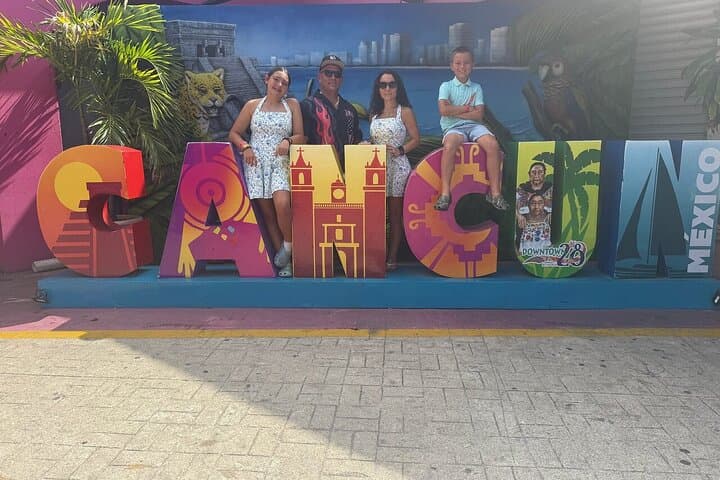 Half-Day Cancun Shopping Tour: Mercado 28, La Isla & Playa Delfines photo 3