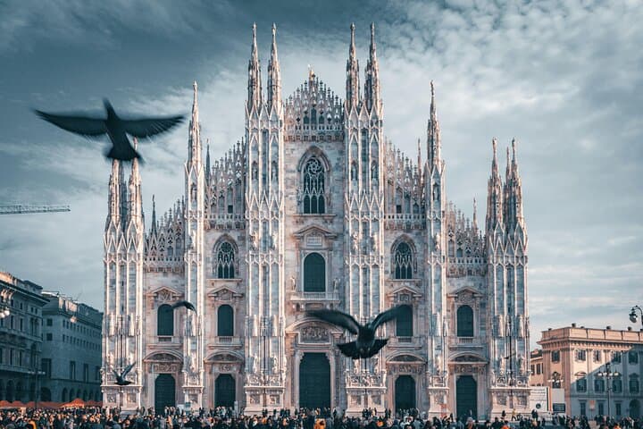 milan-duomo-semi-private-guided-tour-rooftop-lift