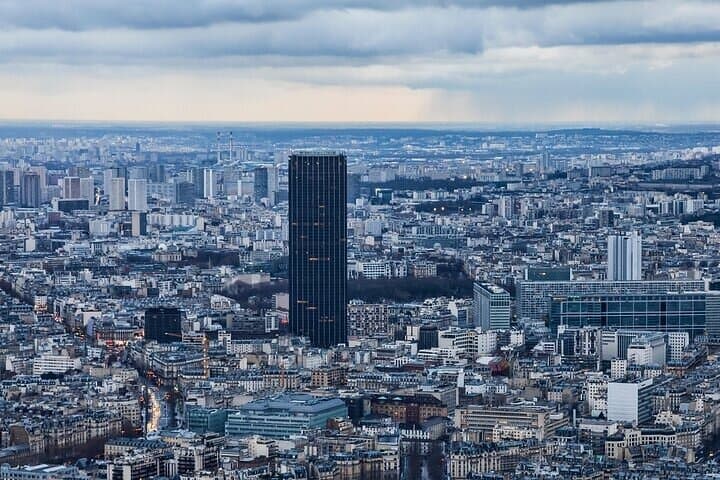 montparnasse-tower-rooftop-best-paris-view-private-guide photo 3