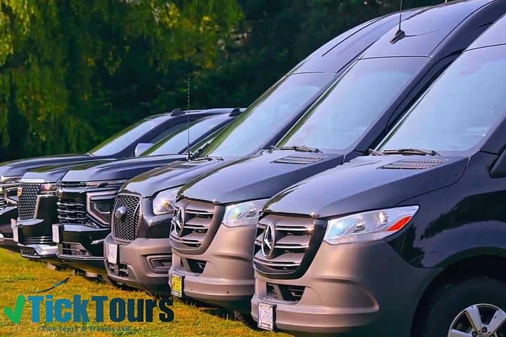 Private Vancouver to Kelowna Wine Country Day Trip - Okanagan Wineries and Lake Views photo 2