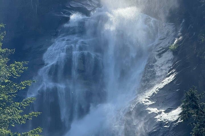 Sea-to-Sky Waterfalls & Joffre Lakes Day Trip from Whistler photo 3