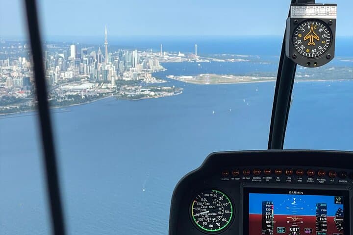 Toronto Skyline Helicopter Tour: CN Tower Loop Over Lake Ontario photo 4