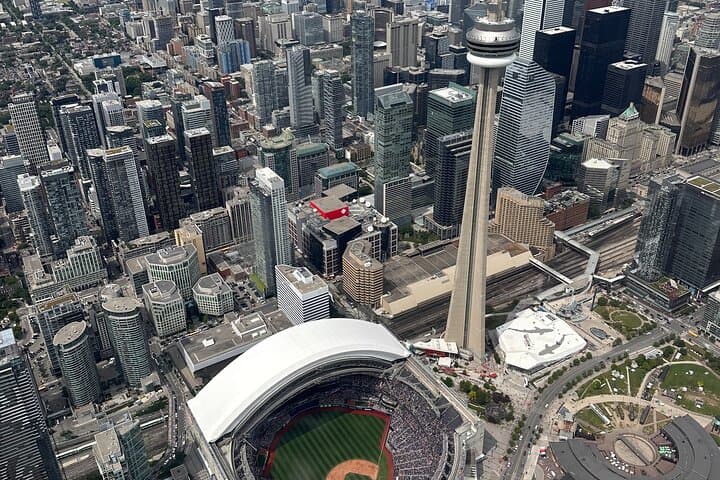 Toronto Skyline Helicopter Tour: CN Tower Loop Over Lake Ontario photo 5