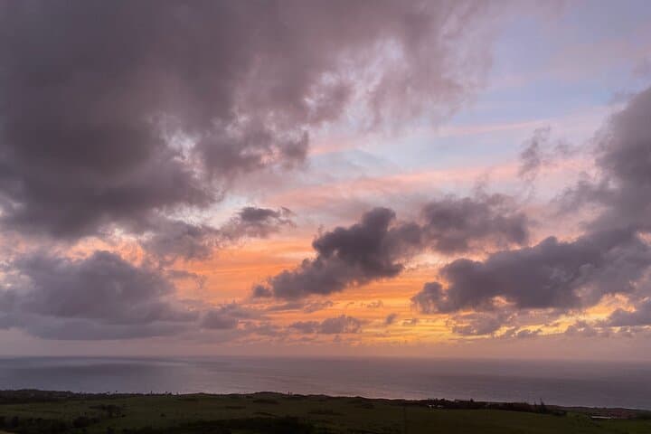 Sunset Cigars at Puʻu Kehoni: Private Hawi Viewpoint Experience photo 2