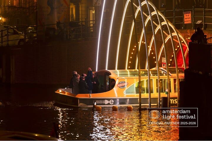 Amsterdam Light Festival Canal Cruise (German) — 75-Min Night Cruise with Unlimited Drinks photo 3