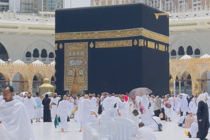 Private Umrah Guide in Makkah: Step-by-Step Pilgrimage at Masjid al-Haram photo 4