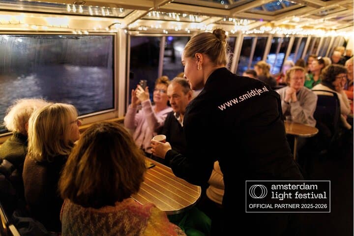 Amsterdam Light Festival Canal Cruise (German) — 75-Min Night Cruise with Unlimited Drinks photo 6