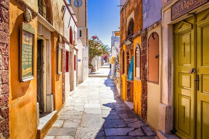 Solve a Murder in Santorini: Sherlock Holmes City Game in Fira photo 2