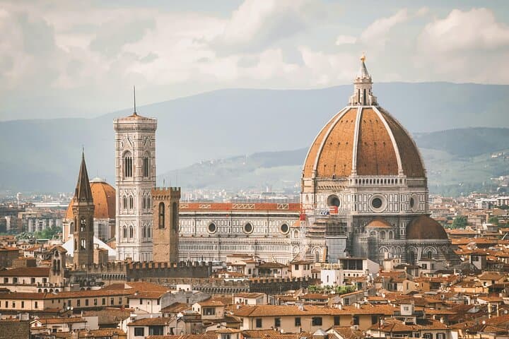 Evening Lights Florence Walking Tour: Hidden Gems, Food & Duomo Views photo 2