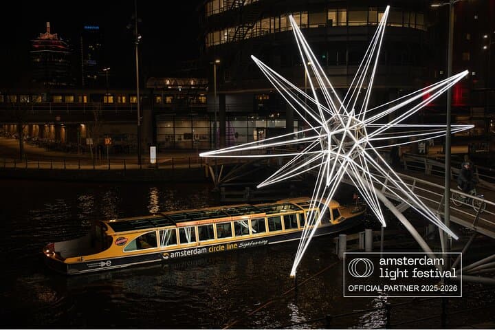 Amsterdam Light Festival Canal Cruise (German) — 75-Min Night Cruise with Unlimited Drinks photo 5