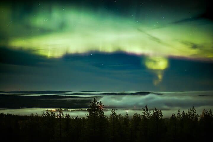 Rovaniemi Northern Lights Van Tour: Aurora Safari with Campfire photo 5