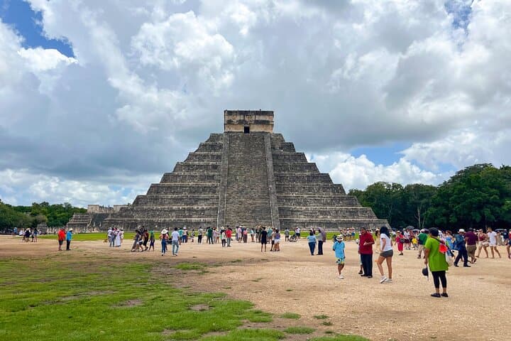 Early Access Chichen Itza & Saamal Cenote Morning Tour from Cancun