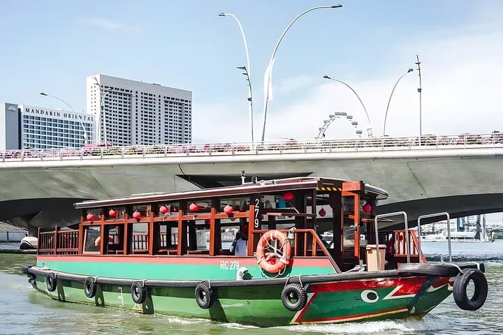 Singapore River Cruise: Scenic Journey Through Modern History photo 4