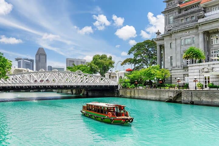 Singapore River Cruise: Scenic Journey Through Modern History photo 2