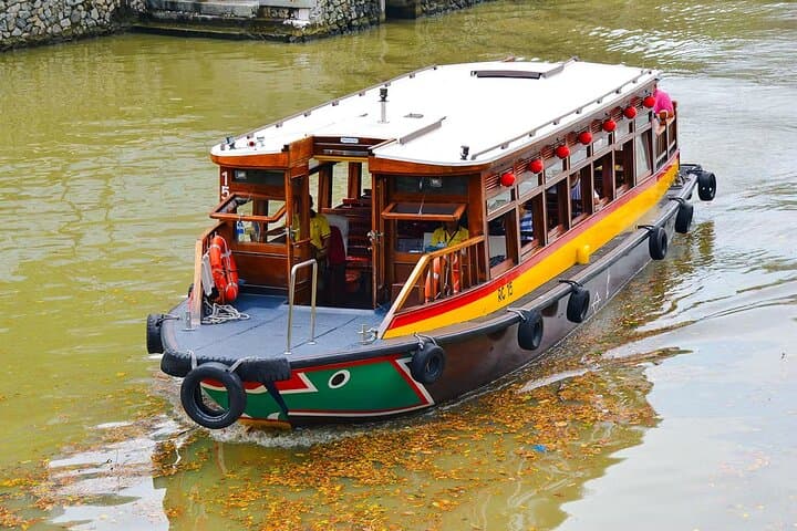 Singapore River Cruise: Scenic Journey Through Modern History photo 6