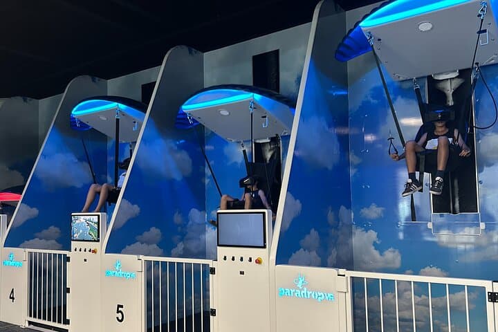 Niagara Virtual Parasailing VR Experience at Rainbow Air — Fly Over Niagara Falls photo 4