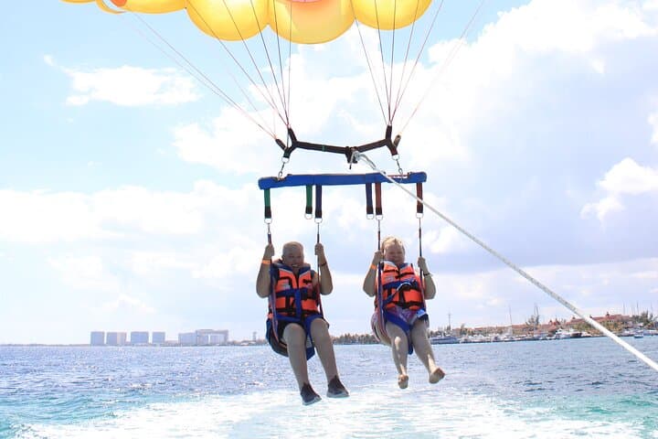 Parasailing and Jet Ski Combo over Cancun Bay — 260‑ft Flight & 30‑Minute Ride photo 5