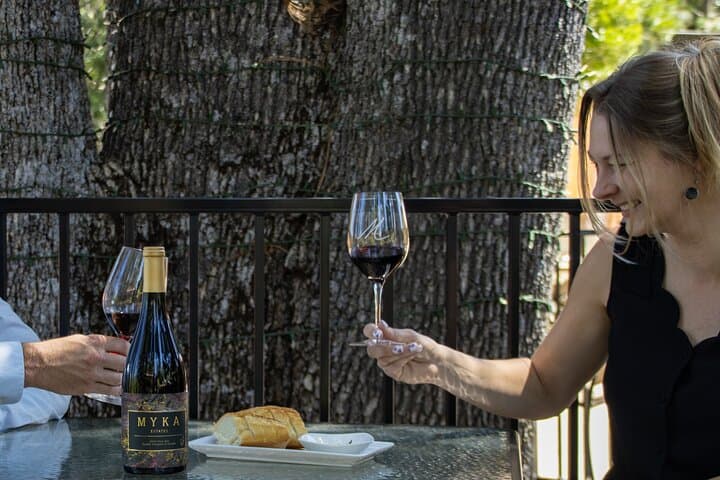 Myka Estates Wine Tasting: Outdoor Flights & Chef Pairings in Camino photo 4