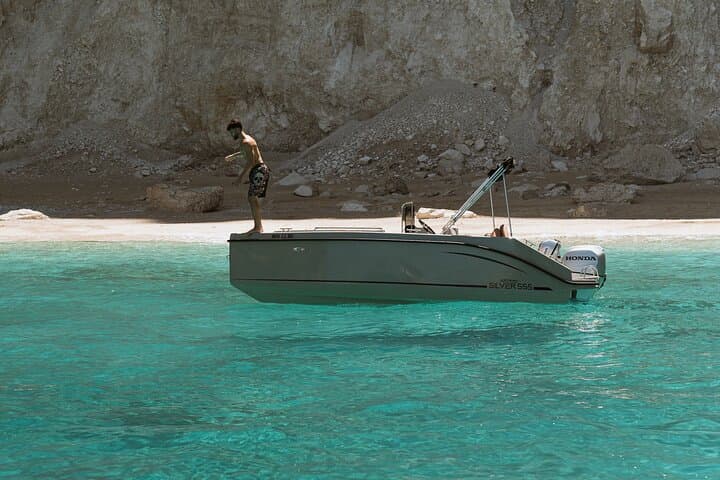 Zakynthos Luxury Speedboat Cruise to Navagio Shipwreck and Blue Caves photo 5