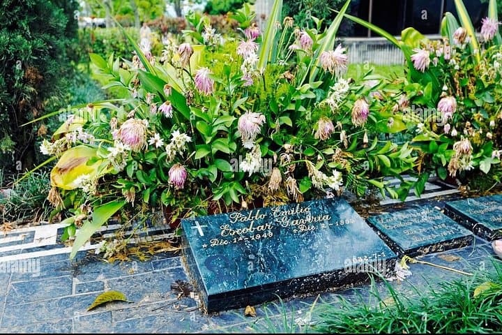 Medellín Pablo Escobar Tour: Sites of Power, Death and Memory photo 3