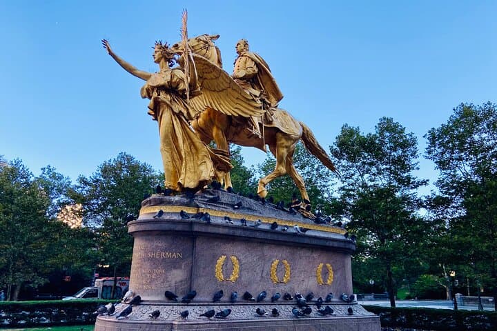 Lower Central Park Guided Walk: Strawberry Fields to Grand Army Plaza photo 6