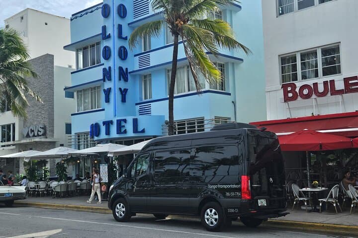 Miami to Sawgrass Mills: Private Round-Trip Transfer for Stress-Free Shopping photo 2