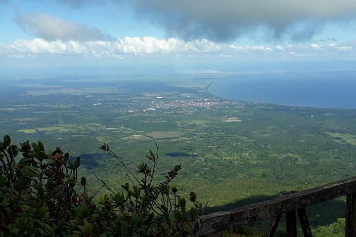 Mombacho Adventure: Hiking the Cloud Forest and Zipline Canopy near Granada photo 5