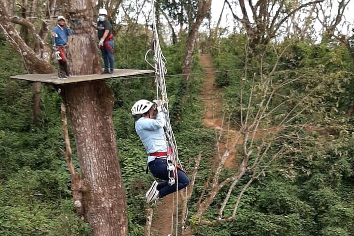 Mombacho Adventure: Hiking the Cloud Forest and Zipline Canopy near Granada photo 4