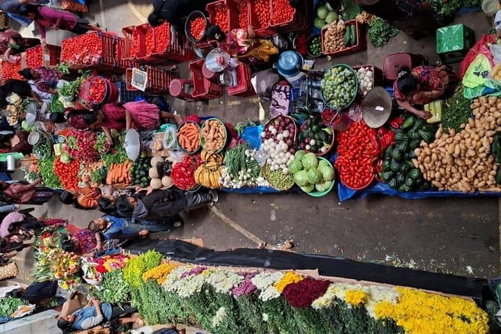 inside-chichicastenango-a-practical-guide-to-guatemalas-famous-market photo 3
