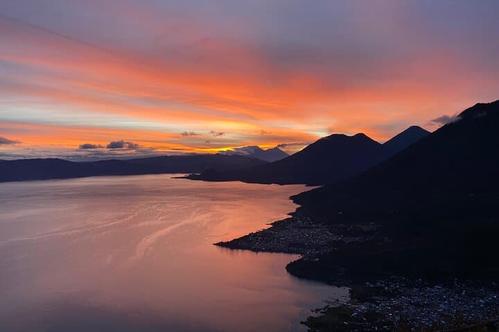 Sunrise Hike to Indian Nose: Epic Lake Atitlán & Volcano Views photo 4